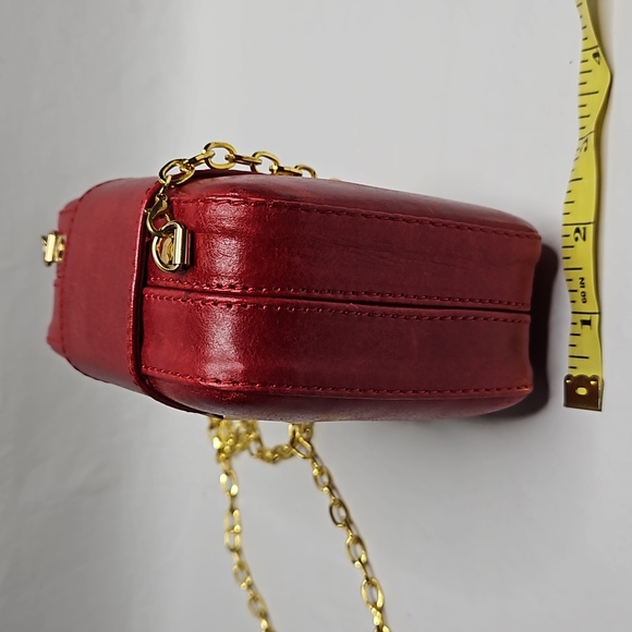 Cinti Red Leather Square Long Gold Chain Crossbody Bag With Lock and Key - Picture 16 of 16